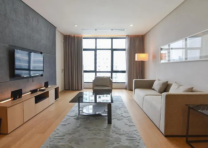 A Lux & Spacious Apt For 4 In Klcc