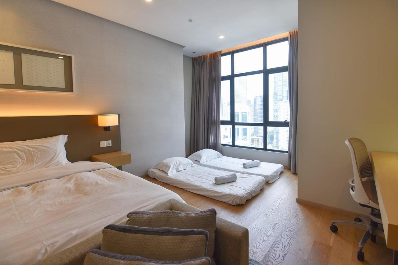 A Lux & Spacious Apt For 4 In Klcc